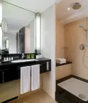 Four Points by Sheraton Munich Arabellapark - Kitchens