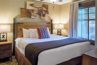 Hilton Grand Vacations Club Paradise Point Branson Hotels near Table Rock Lake