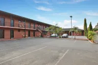 Comfort Hotel Dandenong - parking