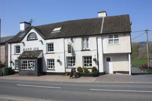 The Harp Inn - Inns