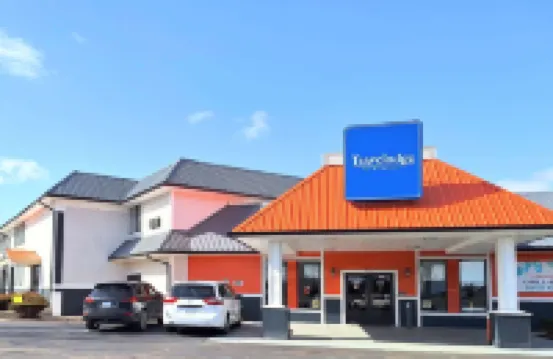Travelodge by Wyndham Indianapolis Speedway Hotels near Indianapolis Motor Speedway