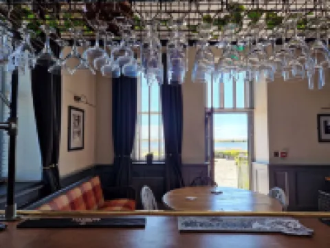 ハードウィックス ミロムのホテル