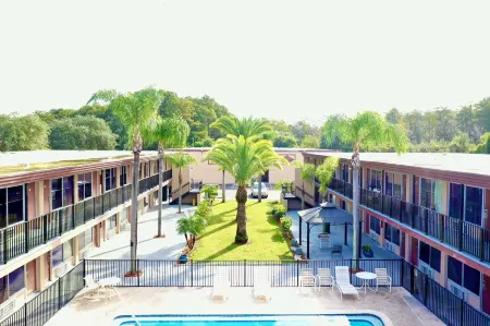 La Vista Inn Отели в г. Байонет-Пойнт