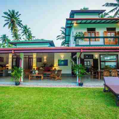 South Point Surf House - Whole Villa 5 Bedrooms (Sleeps 14) Hotel Exterior