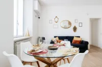 Myhomeincomo - Promenade Hotels in Cernobbio