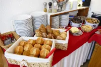 Hotel Meridian - breakfast