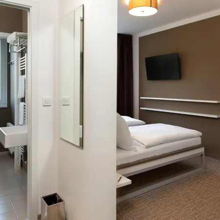 Skyhotel Prague Отели рядом с достопримечательностью «Белая гора»