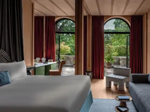 Cowley Manor Experimental