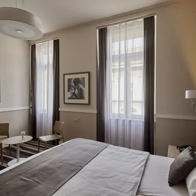 Hotel Central Basilica Hotels near Miniversum