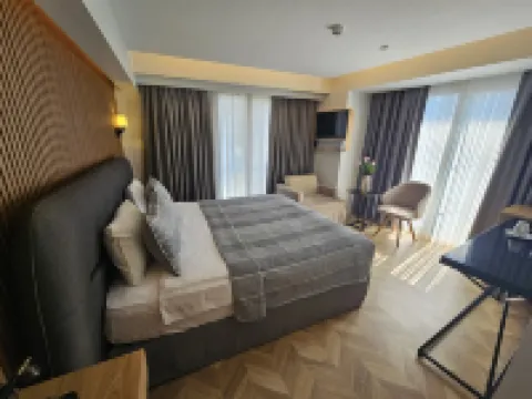 أنثيمس هوتل Hotels near صهريج البازيليك