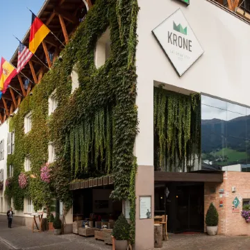 Krone Eat Drink Stay