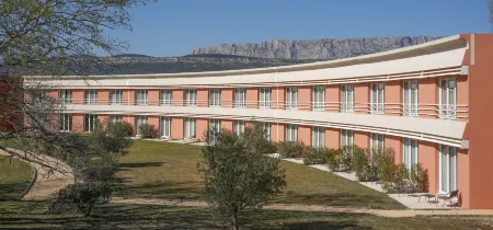 Hôtel Mount Venturi - Aix-En-Provence Sainte-Victoire - Bar & Restaurant & Padel Отели в г. Фюво