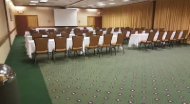 Howard Johnson by Wyndham Merrillville