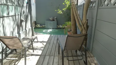 4 on Highworth Apartments and Studios Отели рядом с достопримечательностью «Iziko Koopmans-De Wet House»