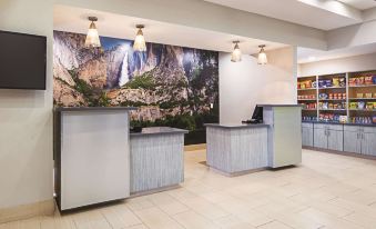 La Quinta Inn & Suites by Wyndham Fresno Northwest