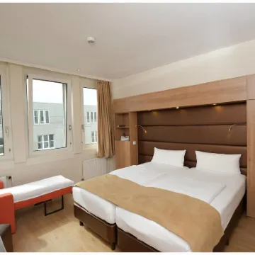 Motel Plus Berlin Hotels near Boddinstraße Underground Station