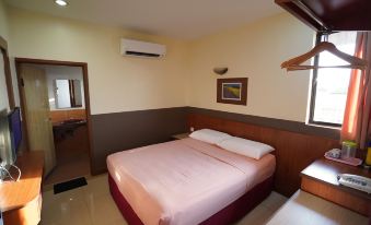 FullyWell Hotel