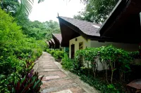 Paradise Pearl Bungalows Отели в г. Пхи-Пхи