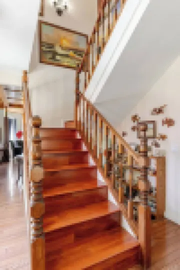 Cambria Victorian Castle: Walk to Beach, Village Shops, Wineries and Galleries!