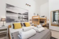 Molo Longo Apartments - 4-Star