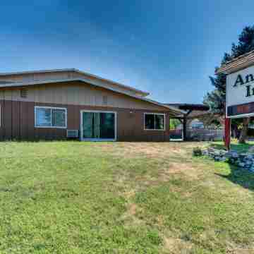 Angels Inn Hotel Exterior