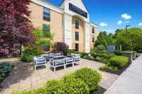 The Crossroads Hotel - Newburgh Hotels in Montgomery