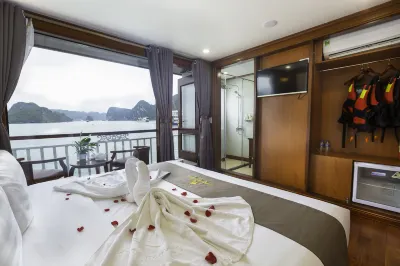 Calypso Cruises فنادق في Cát Hải