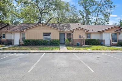 Pool_ Patio_ Private Yard Close to  Moffit & USF Hotel in zona Lettuce Lake Park