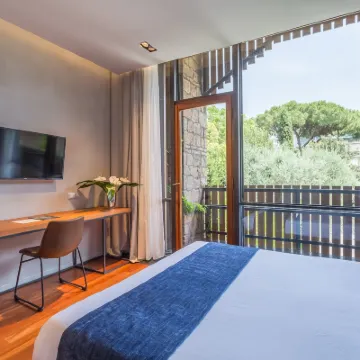 Fauno Urban Resort Hotels near Arch of Constantine