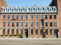 The Ivy at Verity โรงแรมใกล้Danforth Ave