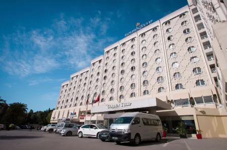 Golden Tulip El Mechtel Отели рядом с достопримечательностью «Belvedere Park»