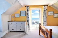 Tillicum Hotels in Charmouth