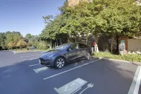 DoubleTree by Hilton Hotel Atlanta - Roswell - parking