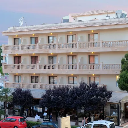 Bell Port Hotel