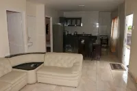 해피 홀리데이 스타일 레지던스