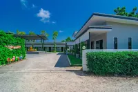 Runya Poolvilla Hotels in Ko Lak