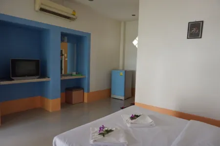 Ratchapreuk Resort Отели рядом с достопримечательностью «Wat Pa Kok Mai Dang»