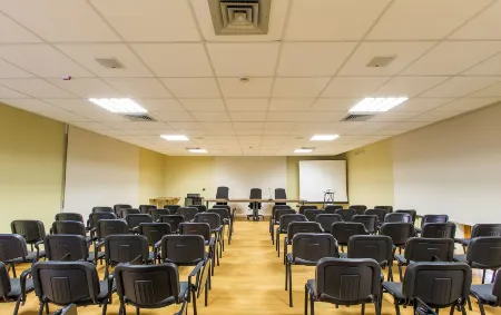 Hotel Residence Ulivi E Palme Отели в г. Selargius