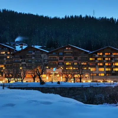 Silvretta Parkhotel Hotels near Parsennmäder