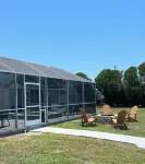 Relaxing Apollo Waterfront Retreat I Pool l Spa l Dock I Firepit