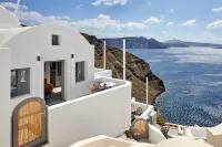 Allure Breeze Suites - Bed and Breakfasts