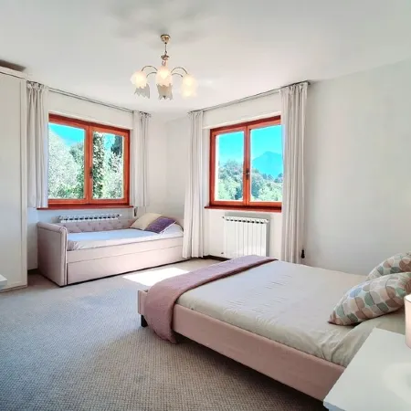 Hill Palace Villa, Private Pool, Sea View, Full Privacy, Easy Accessible by Car