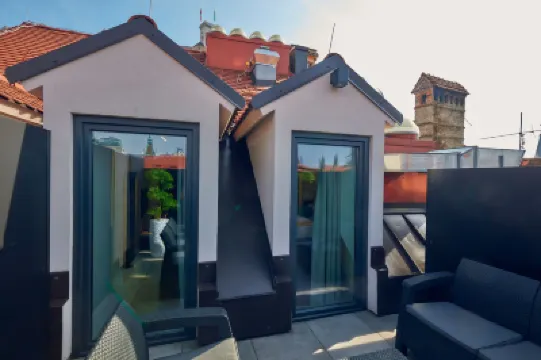 The Hotel Ljubljana Hotel berhampiran Triple Bridge