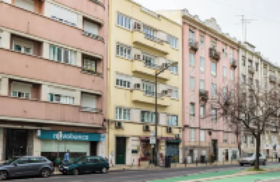 カーザ ダ アベニーダ リスボア ポルテラ空港周辺のホテル