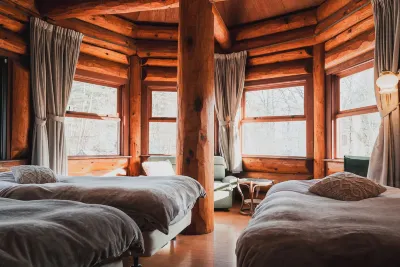 Hakuba Pension & Log Hotel Meteor