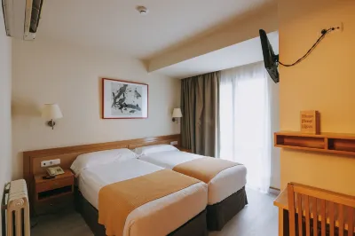 Hotel Zaragoza Plaza Hotels in La Concha Beach