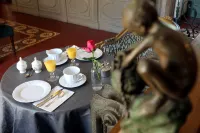 Justin de Provence - Bữa sáng