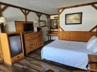 Beverly hills inn Hotels in Brown County