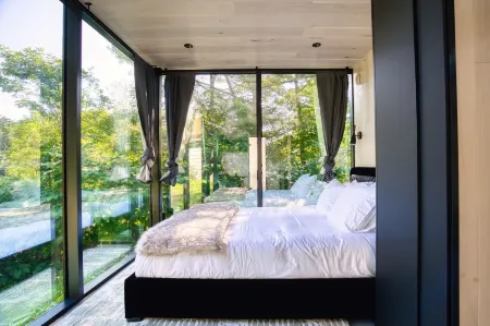 The Haüs Windham - Spacious Suites, Hot Tub, Mountain Views!