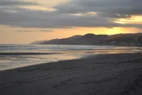 Tropical Escape @ Sunzal Surf City Hoteles cerca de Playa El Tunco